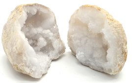 Géode de Quartz Blanc – Harmonie & Énergie Pure