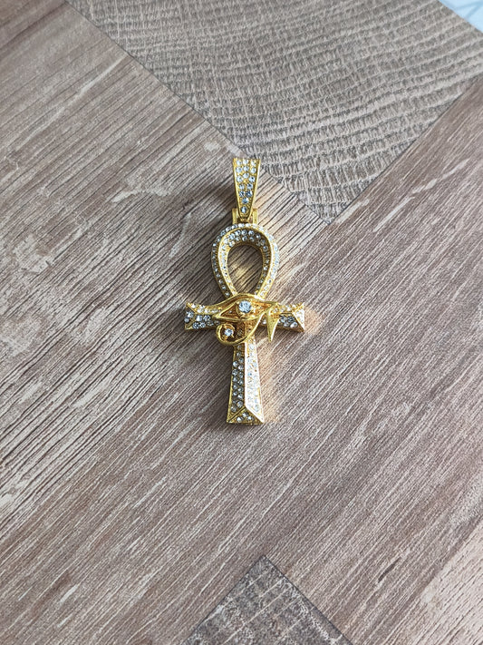 Pendentif Ankh Doré avec Œil d’Horus – Symbole de Vie & Protection
